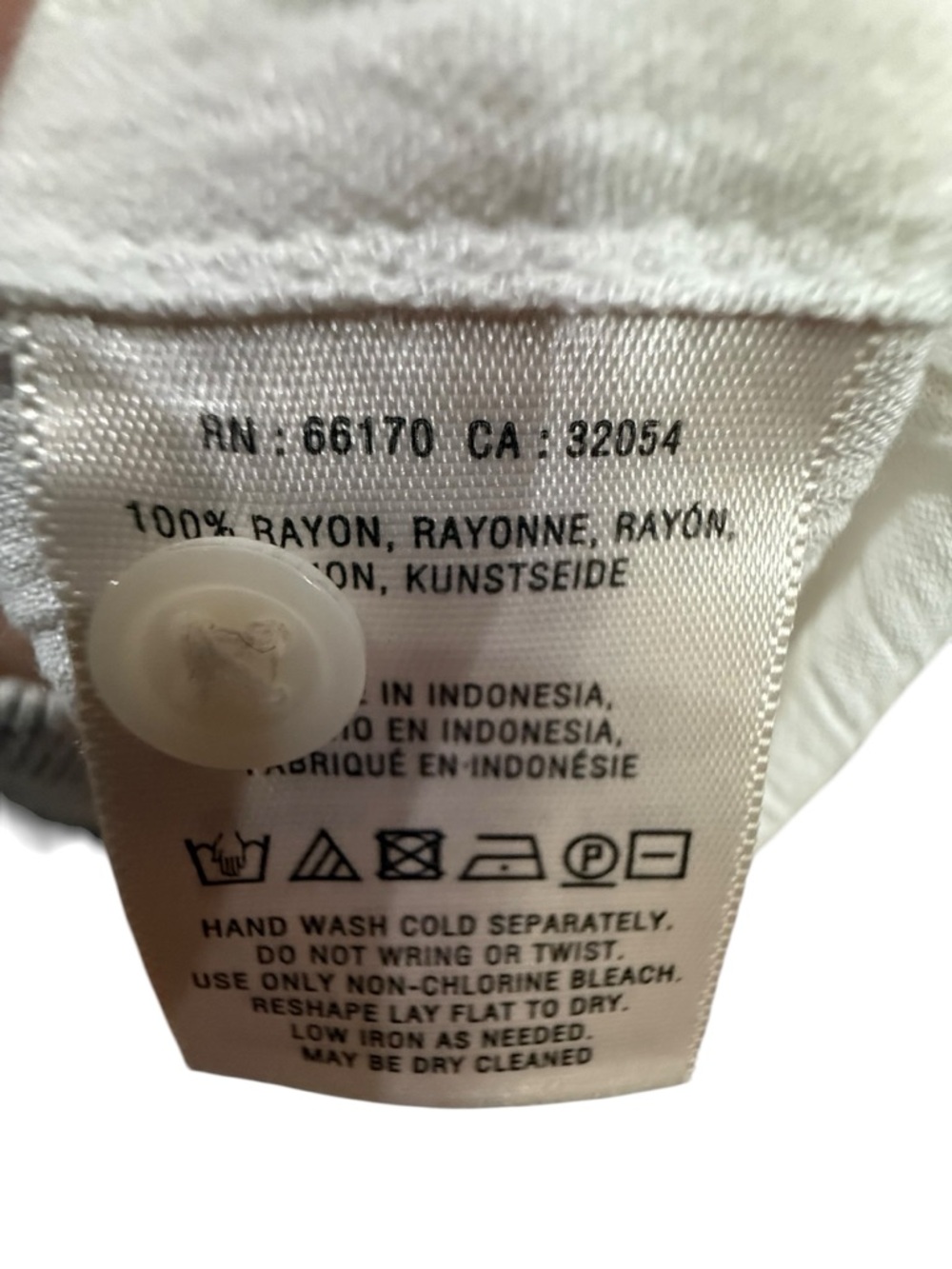 Anthropologie HD in Paris White Sleeveless Tunic Top XS Semi Sheer Button Front - Picture 9 of 11